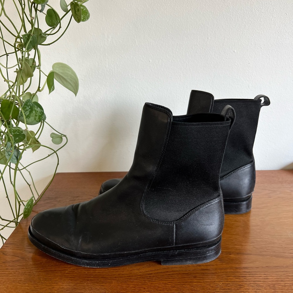Vince. Cecyl Learher Ankle Boot size 10